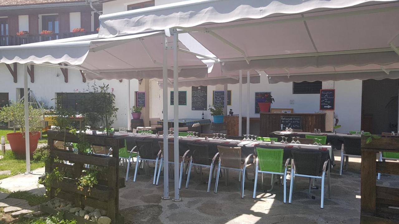 Hotel Restaurant Le Traineau Clelles Экстерьер фото