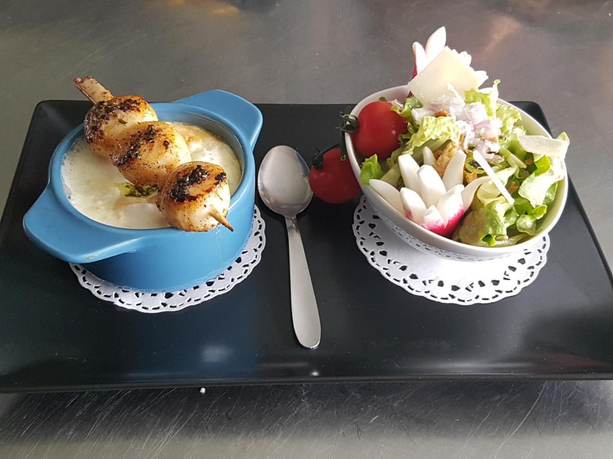 Hotel Restaurant Le Traineau Clelles Экстерьер фото